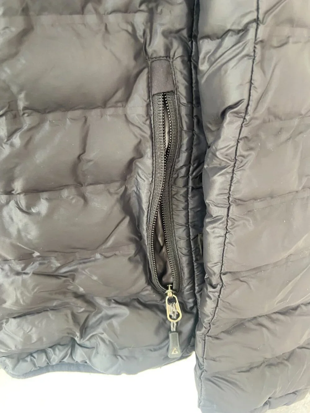 Gerry Black Puffer Jacket Men’s M Lightweight Insulated Full Zip Outdoor Coat